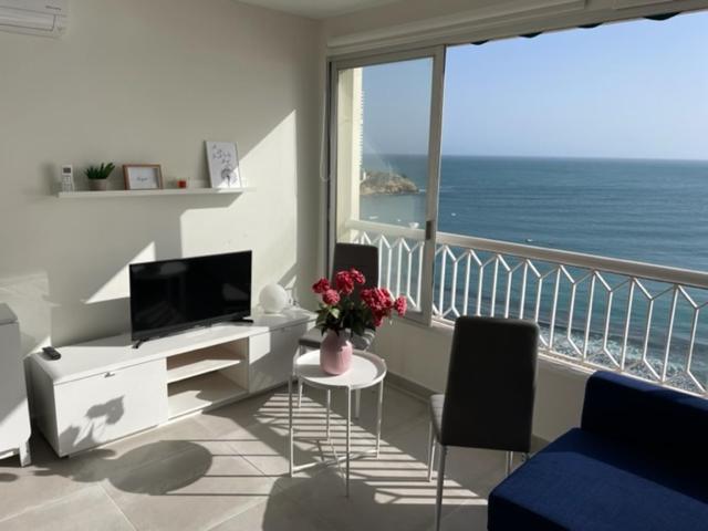 Precioso Apartamento A Estrenar En Primera Linea De Playa Benidorm Exterior photo